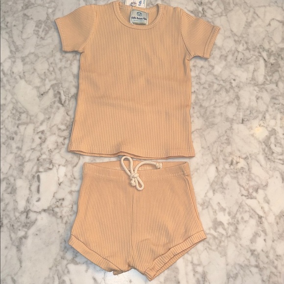 NWT PETITE MAISON KIDS Ribbed Tan Short Sleeve Set 3Y